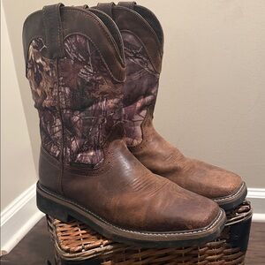 Weatherproof Men's Rustic Brown and Forest Camouflage Boots